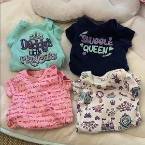 Set of onesies